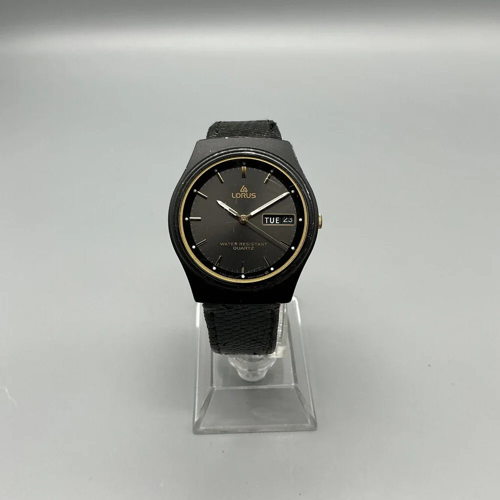 Vintage Lorus V143-7040 Mens Watch 33mm Black Dial Leather Day Date New Battery